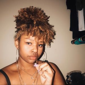 Meet your Posher, Alyssa